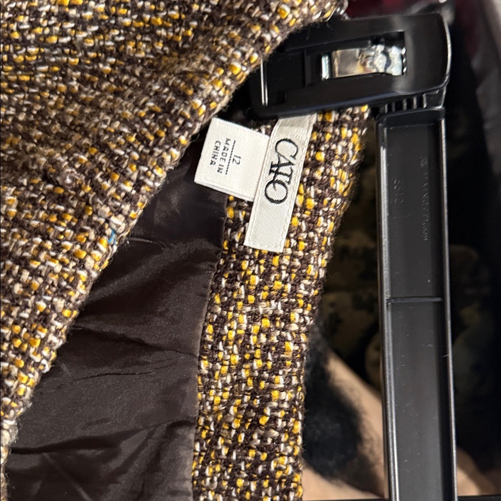 Cato Brown Tweed Pencil Skirt with Subtle Gold Threading - Picture 4 of 5